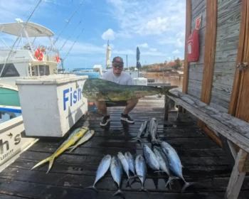 Mahi-mahi and tuna caught on Fish’s in Cancún