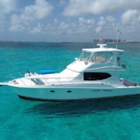 Totopo 49-foot fishing yacht on the water in Cancun